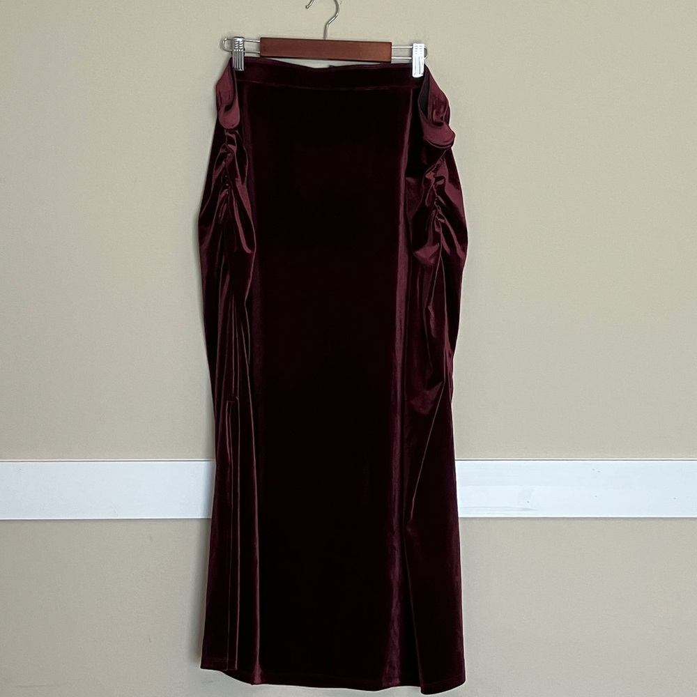 Old Navy Velour/Velveteen Skirt